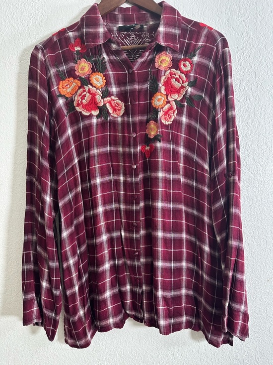 ANDREE BY UNIT Tops - Andree by Unit~ Button Up Plaid Floral Embroidered Tunic Size 1X